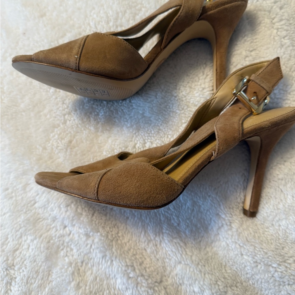 Michael Kors Tan Women's Heels - Picture 4 of 6